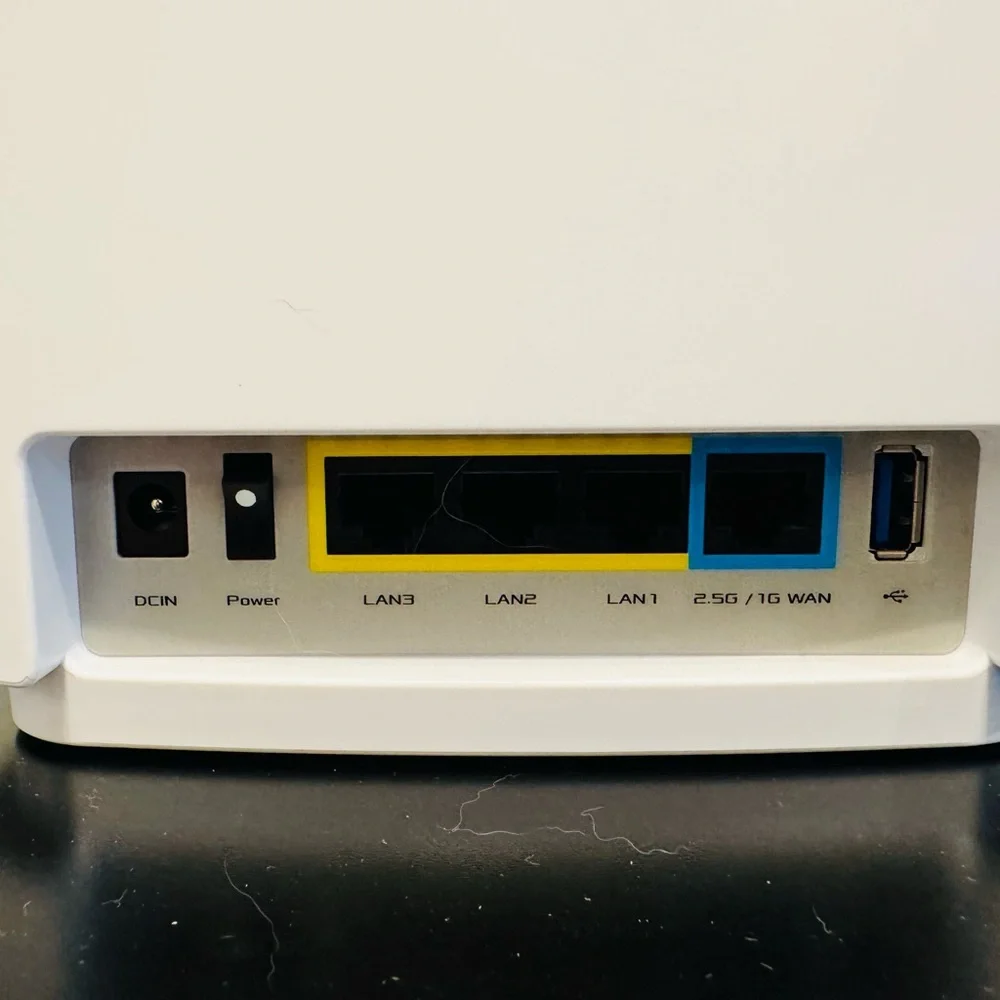 ASUS White Wireless Router - Picture 3 of 3